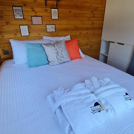 Alley Tiny House Villa *