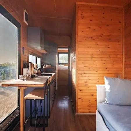 Alley Tiny House 别墅 *