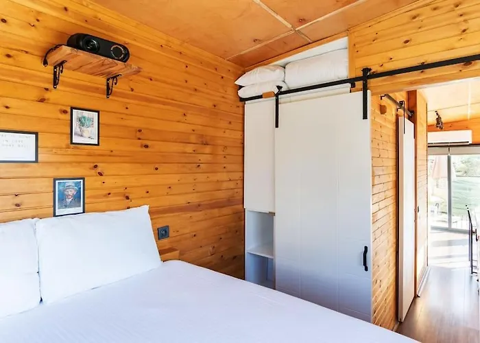 Alley Tiny House Villa *